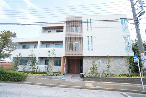 エバーグリーン柿の木坂