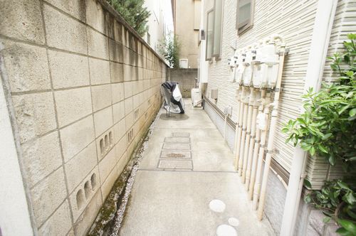 シャーメゾン千早 202号-3