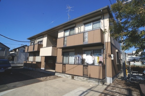 ホワイト テラス 小山 E