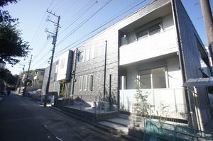 ラフィーネ港南中央