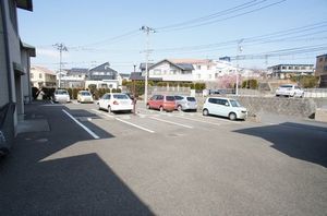 バリュージュ城山二番館 102号-2