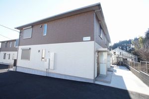 ファミールヤマニ　Ｂ