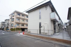 ホワイトペルテ 105号-1