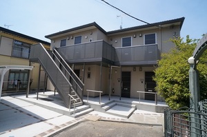 メゾン　ド　ジュン 201号-1