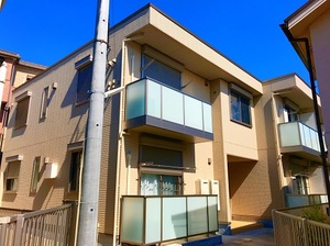 サラン　ヒルズ