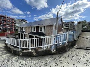 ドミール・シャルマン 102号-12