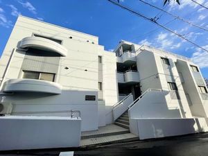 クレアメゾン片倉 206号-1