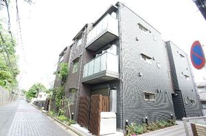 ヒルズ横濱高島台 201号-1