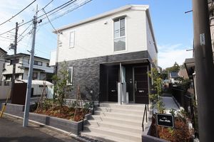 Ｓｕｎ　Ｈｉｌｌｓ