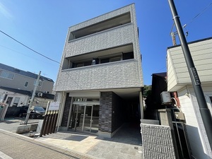 ラルク鎌倉 301号-1