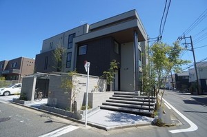 コンフォーザ湘南台 302号-1