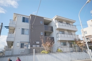 シャーメゾン三ツ境Ⅰ 302号-1