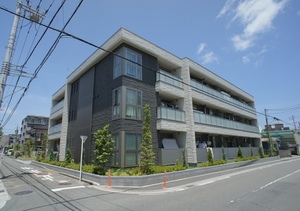 セレナ　ヴィラ 303号-1