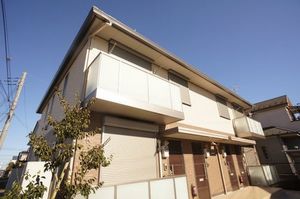 Ｃｈａｒｍａｎｔ　Ｃｏｌｌｉｎｅ