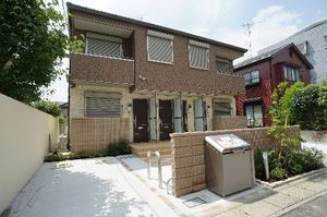 メゾン・ド・シェーン新城