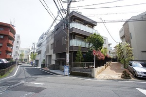 ヴェール　エ　フルール 202号-1