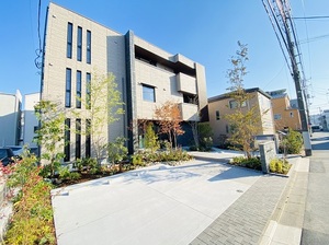 ラ・フレーズ弐番館 102号-1