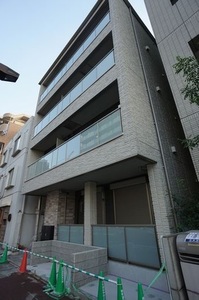 シャーメゾン・プリュネ 304号-1