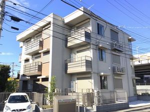 エクラージュＥ