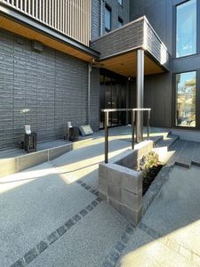 コンドミニオ　エテルナ 101号-12