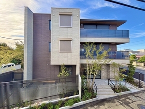 グランファミーユ登戸 301号-1