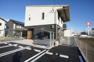 シャルマンイースト