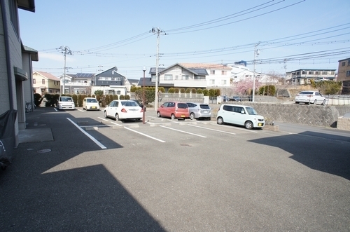 バリュージュ城山三番館 201号-13