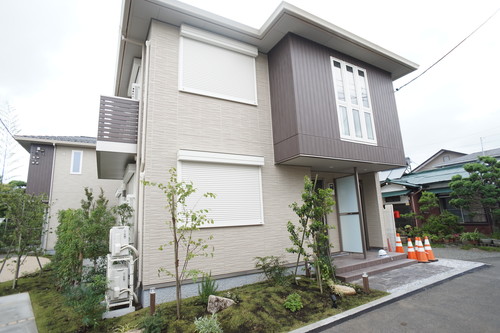 ドゥ　ラ　レーヌ　Ｅ 201号-14