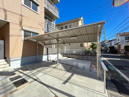 メゾン・ド・アベニール 302号-14