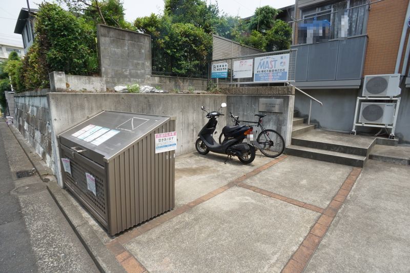 AZURE篠原 103号-13