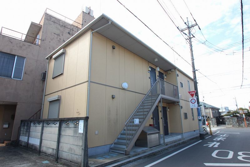 クルーズ蓮田102-1