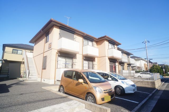 ジュネス・ソガ