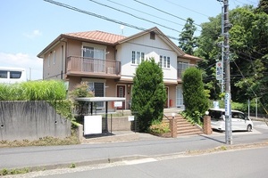 シャロン港南台 102号-1