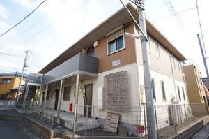 シャーメゾン　イースト 201号-2