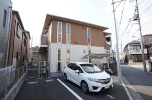 シャーメゾン　イースト 201号-3