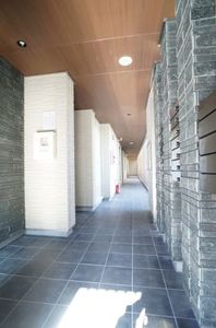 セントリヴィエ東川口 206号-12