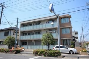 メゾン　ド　ラッキー　Ⅲ 201号-2