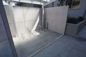 アズール 302号-13