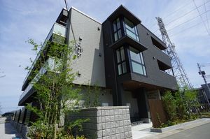 セレナ　ヴィラ 303号-1