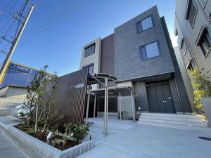 レフィナード　エヌ