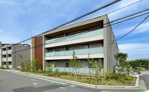 ルミノサ・ファミリアＡ 302号-1