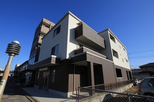 ロイヤルプラザ高坂