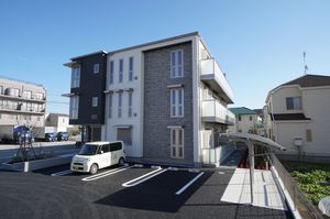 プレーヌ　ガーデンズ