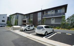 エム・フォレスタ 201号-1