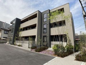 ラフィーネ川口末広