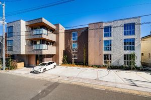 ウィズプラス浦和美園　ウエスト　Ａ棟 204号-1