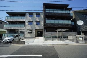 レウニールグラシアス川口