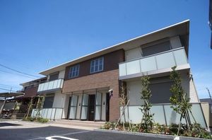 トレス・トロワ