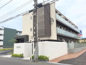 Ｏ’ｓ　Ｗｅｓｔ　Ｖｉｌｌａｇｅ