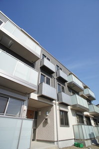 ヴィラ　ルミエール 105号-1